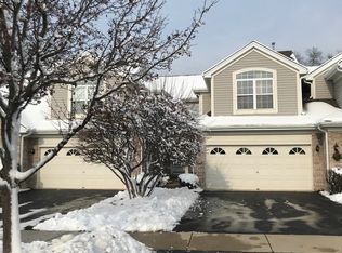 208 Foxfire Ct, Downers Grove, IL 60515