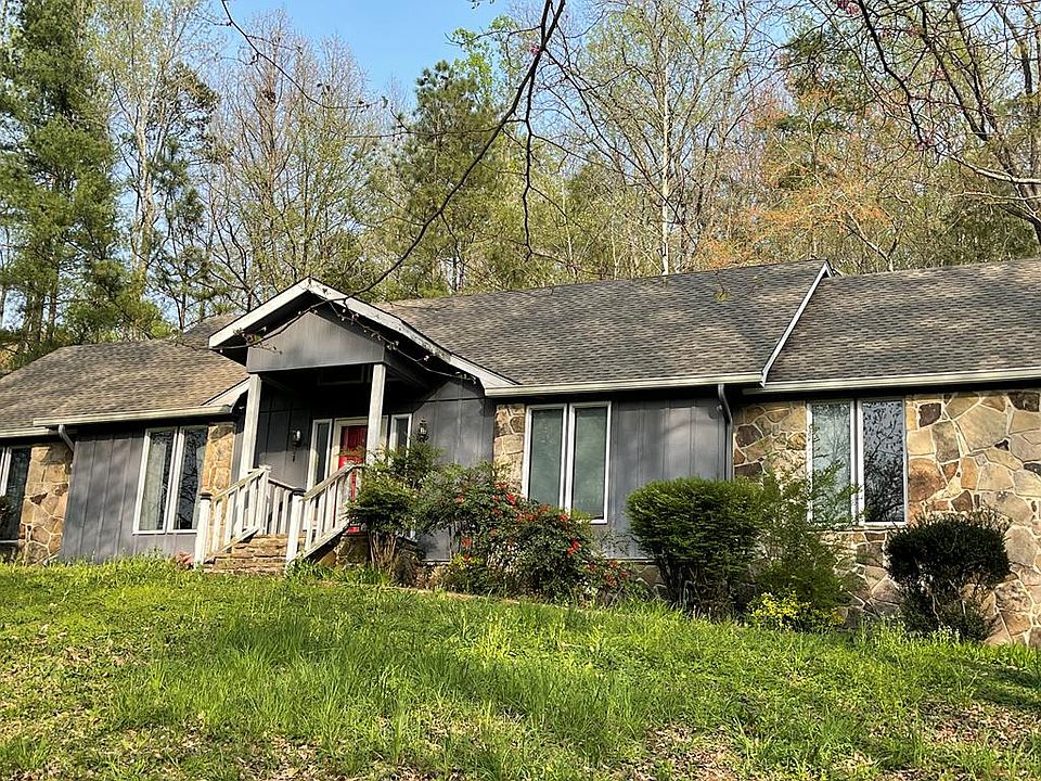 1st image of 3508 Windsor Cir NE