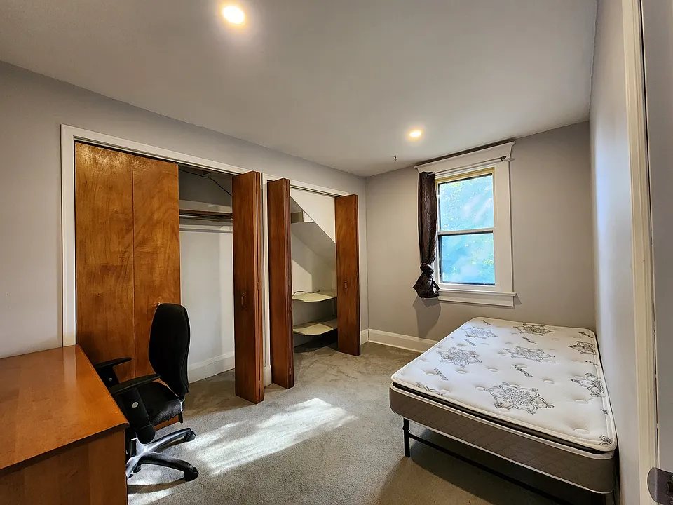 343 Randolph Ave #5