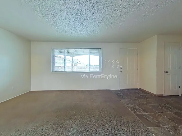 2014 S Main St #5 — Photo 3