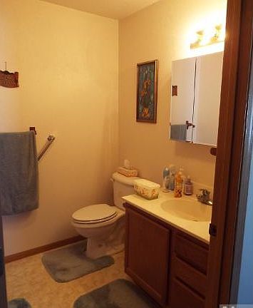 2nd image of 327 Sunrise Ln