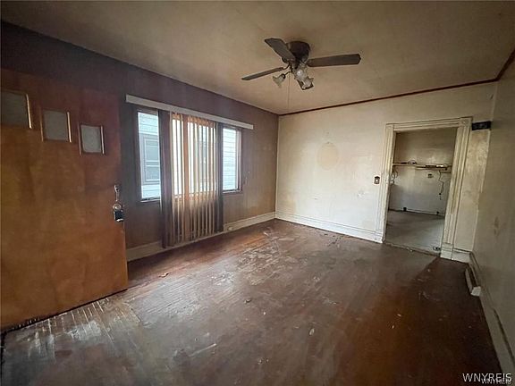 5th image of 54 Sandrock Rd
