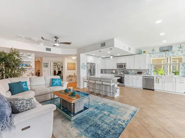 6686 Alden Woods CIR #101, NAPLES, FL 34113