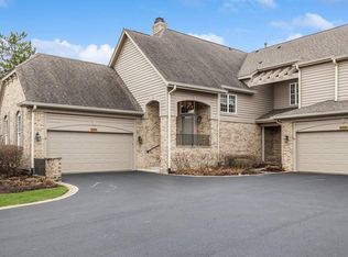 6266 Edgebrook Ln E, Indian Head Park, IL 60525