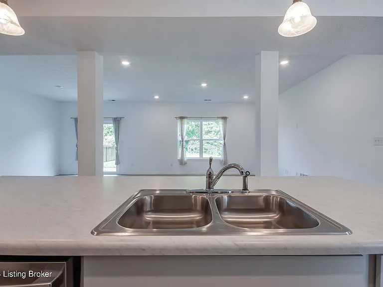 17010 Meander Way — Photo 23