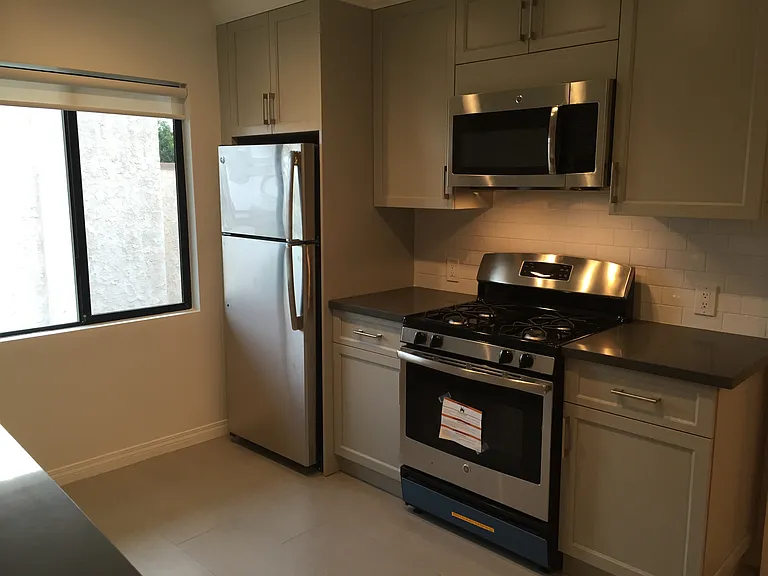 1615 Hilts Ave #7 — Photo 7