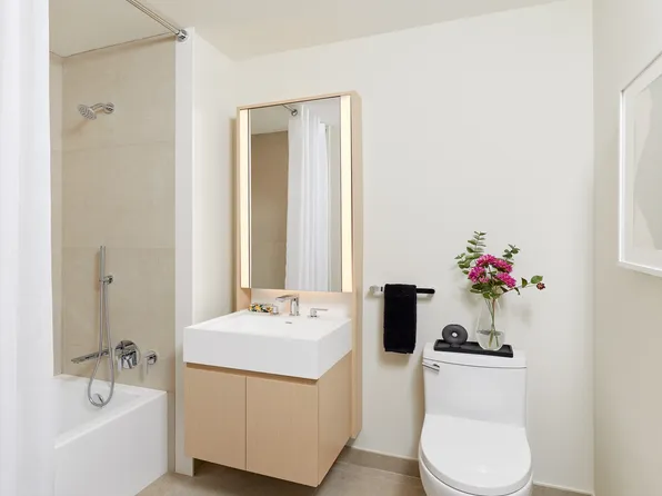 7 Dey Street image 2 of 14