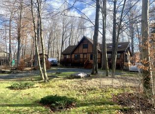1084 Mockingbird Ln, Lake Ariel, PA 18436