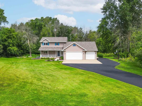 W8642 Hillview Rd, Hortonville, WI 54944