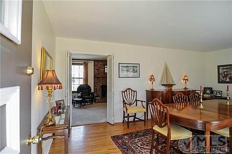4th image of 509 Woodhurst Dr