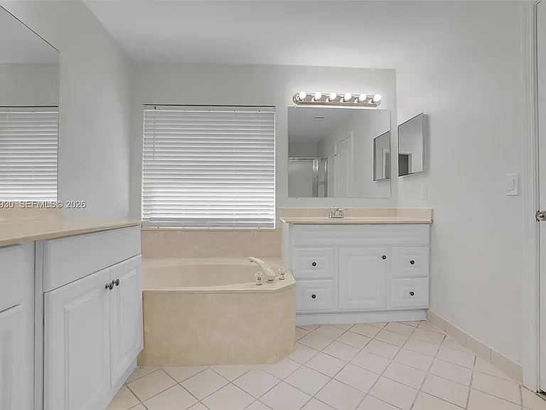 1574 NW 103rd Ter — Photo 50
