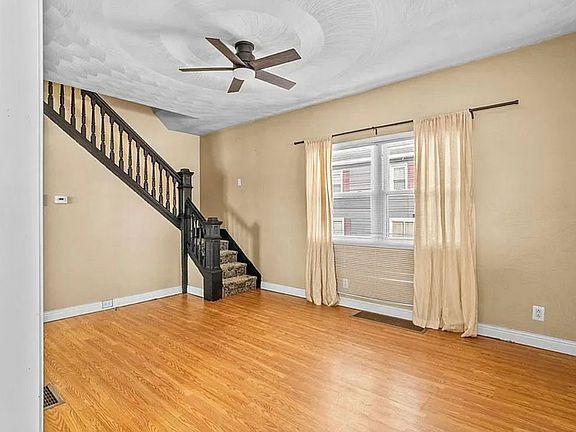 3rd image of 512 Wood St