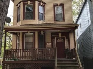8818 S Marquette Ave, Chicago, IL 60617
