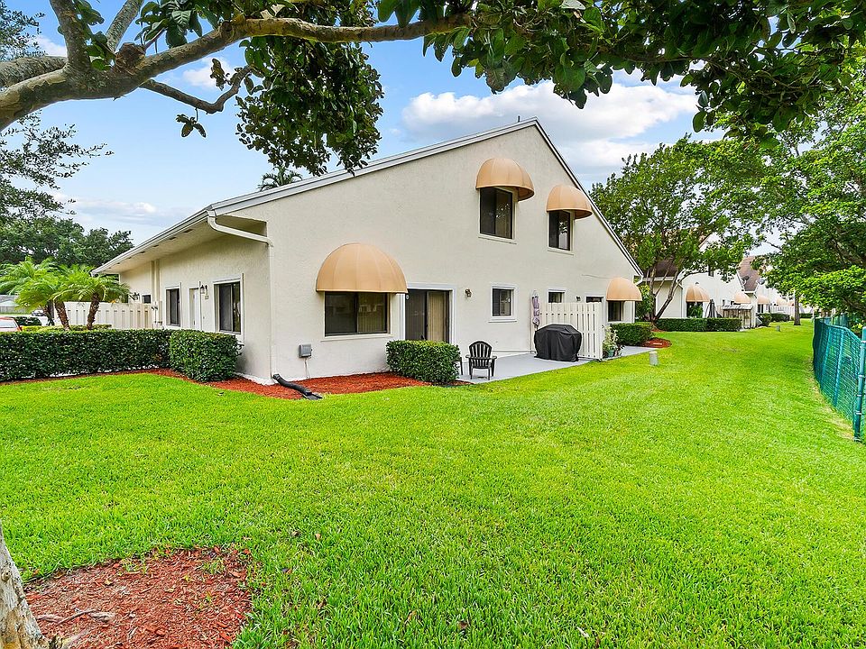 2nd image of 10110 NW 33rd Pl