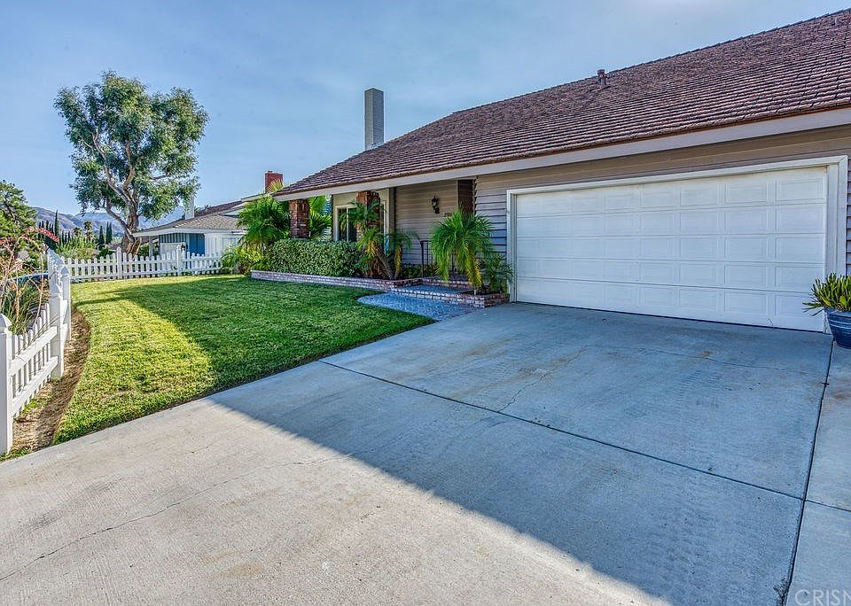 1st image of 29065 Lotusgarden Dr