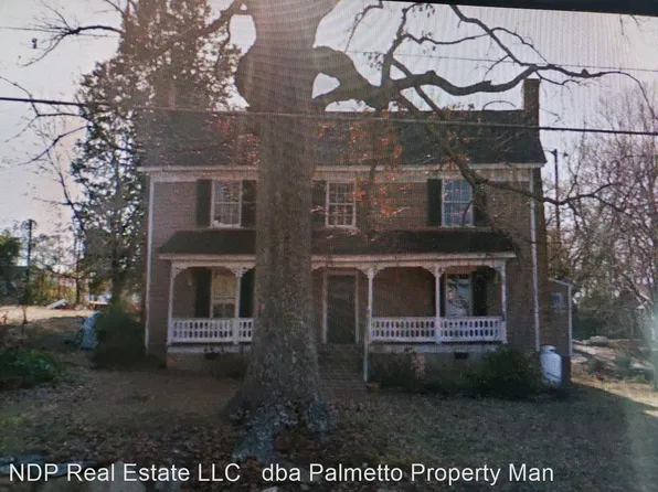 216 S Main St, Campobello, SC 29322