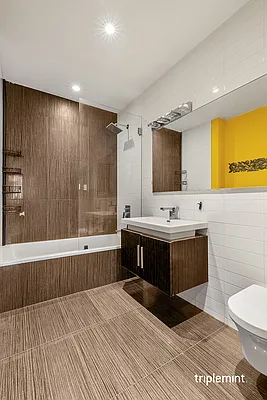 Sold by Triplemint | media 4