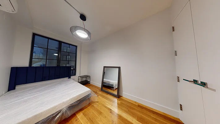 Rented by Arwell Realty | media 30