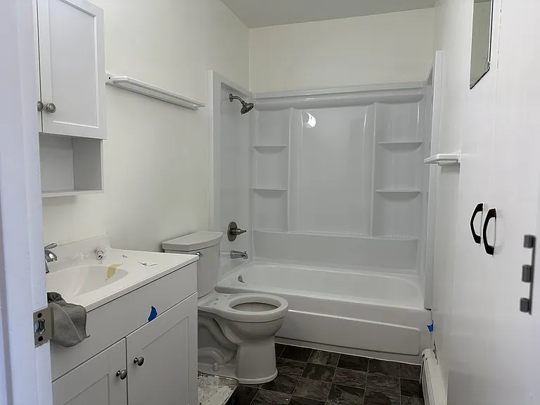 400 E 45th Ave #3 — Photo 8