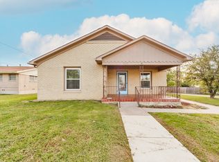 305 S Trinity St, Decatur, TX 76234