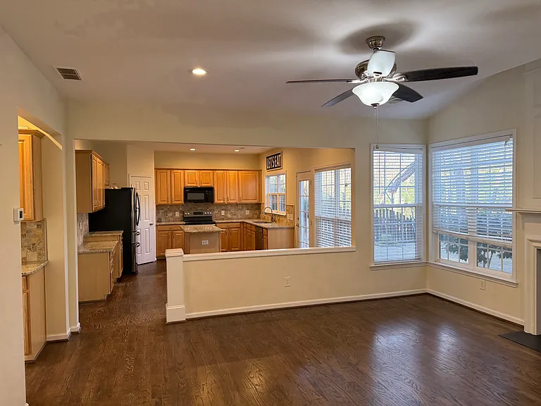 9530 Oswald Ln — Photo 17