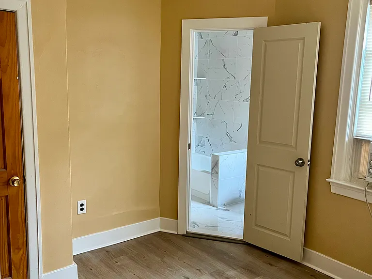 Bedroom (Daytime)