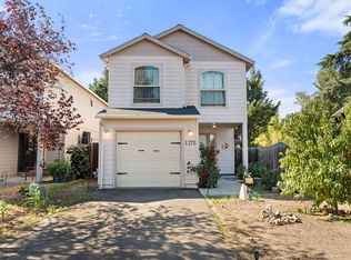 1375 Circle Wood Dr, Central Pt, OR 97502