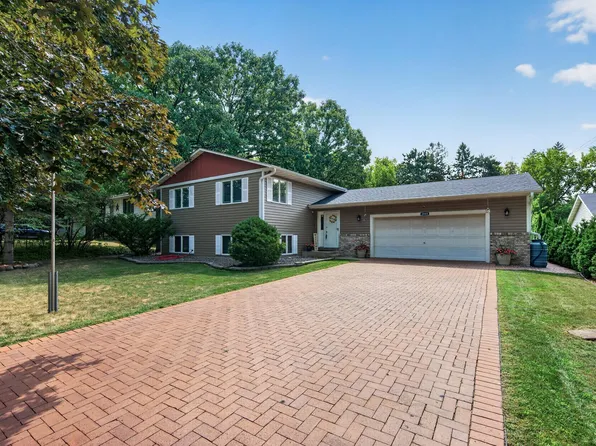 2048 17th Ave E, North Saint Paul, MN 55109