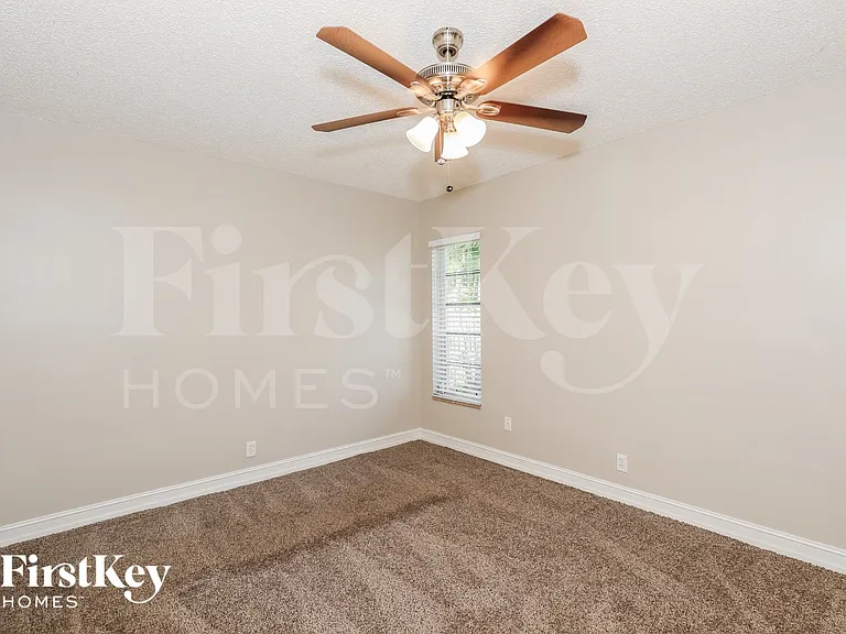 2366 NW 110th Ter — Photo 8