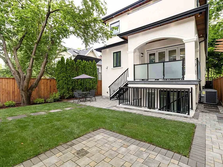 3106 W 10th Ave — Photo 18