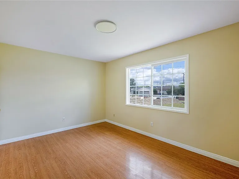 11833 Pounds Ave — Photo 8