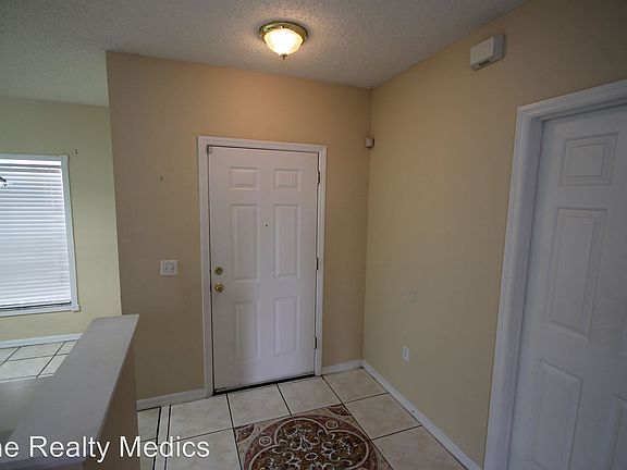 2nd image of 305 Cortez Ct