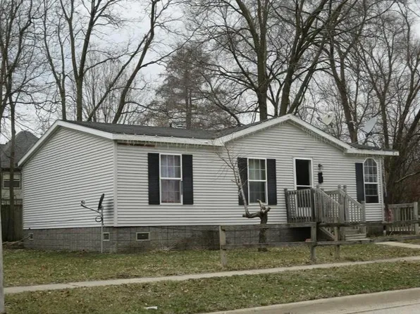 719 Elm St, Waterloo, IA 50703