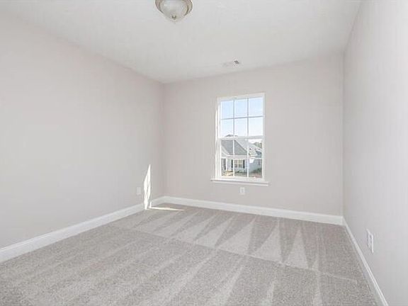 3rd image of 5340 Greyton Cir