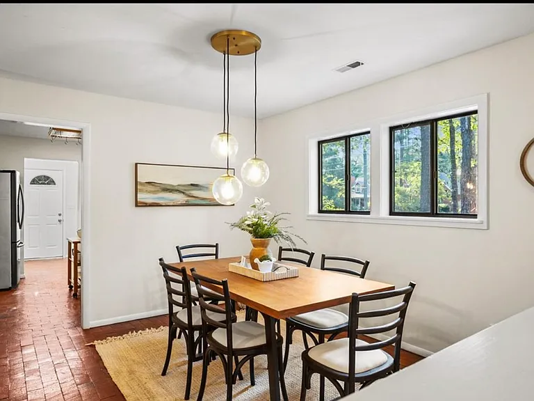 1106 Scott King Rd — Photo 10
