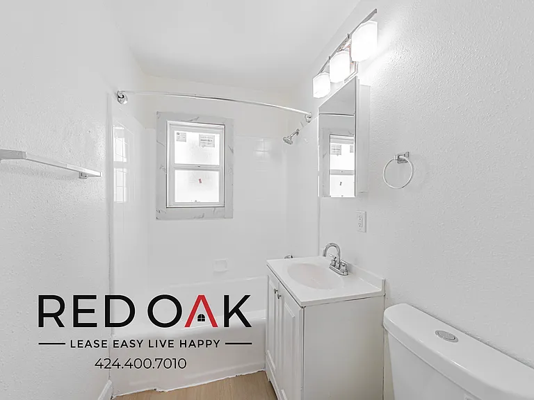 745 S Mariposa Ave #7 — Photo 13