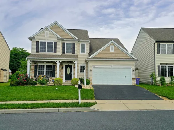 61 Hamlet Cir, Mechanicsburg, PA 17050