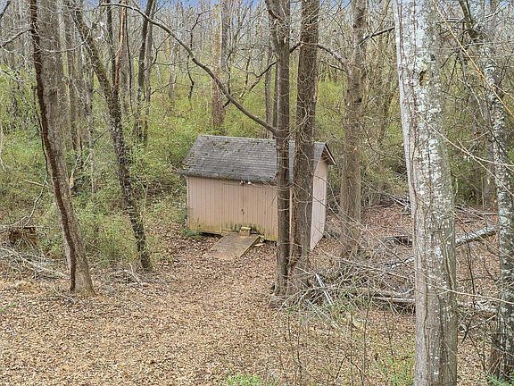 5th image of 308 Fireside Ct