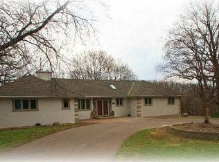 16900 Weaver Lake Dr, Maple Grove, MN 55311