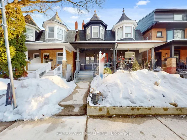 91 Olive Ave, Toronto, ON M6G 1V2