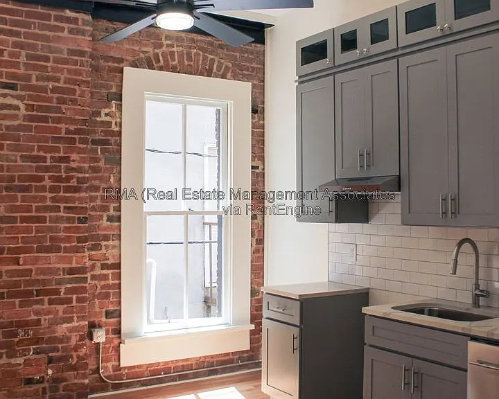 4 Zebulon St #2B — Photo 3