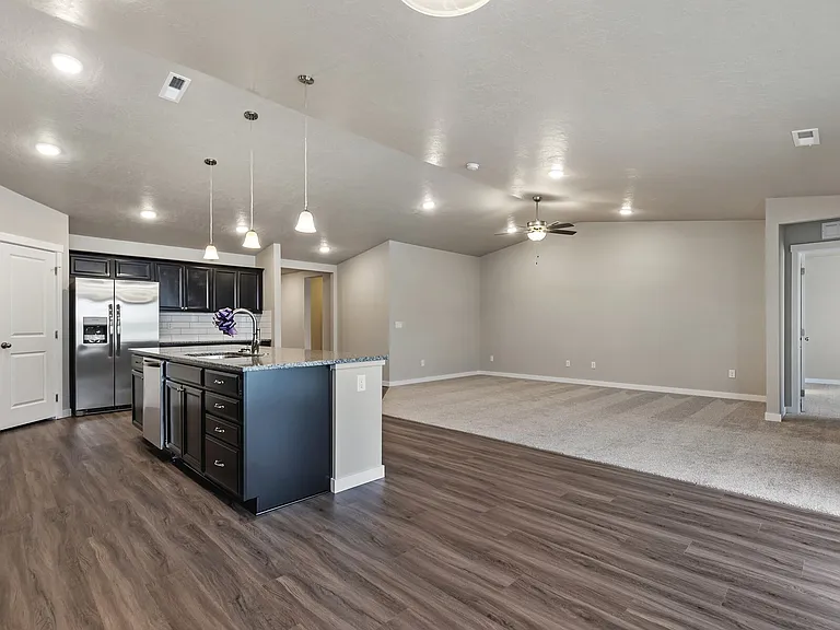 7807 S Dewberry Ave — Photo 13