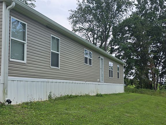 2nd image of 483 W Wilmouth Rd