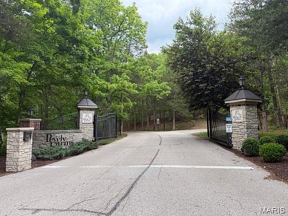 2nd image of 84 Schloss Rd