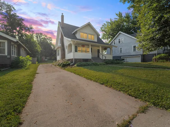330 W 9th St S, Newton, IA 50208