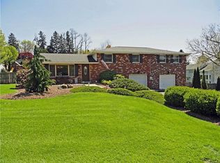 208 Charles Ave, Irwin, PA 15642