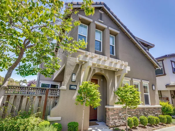 867 Maple Pl, East Palo Alto, CA 94303