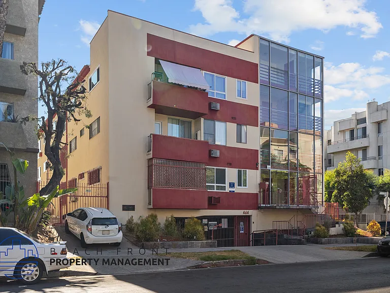 464 S. Berendo St. — Photo 17