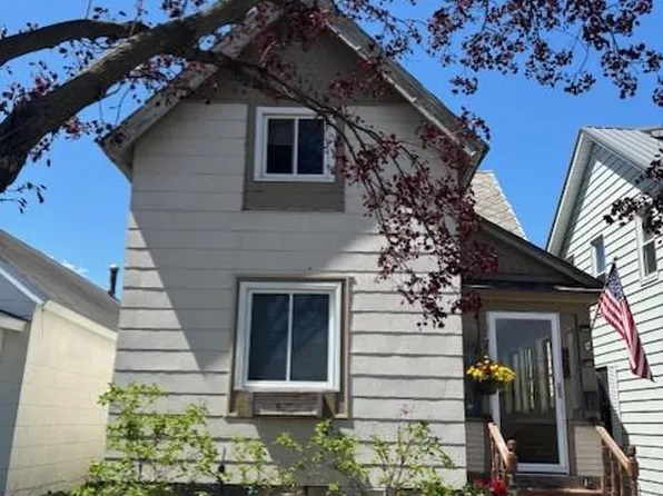 319 Chatfield St, Winona, MN 55987