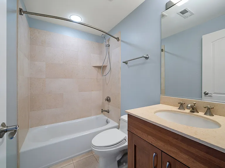 3723 N Wilton Ave #3 — Photo 13